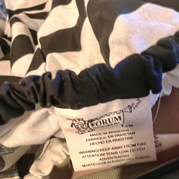 Halloween black/white set prisoner/ inmate/ convict costume. XL unisex. - Picture 5 of 7